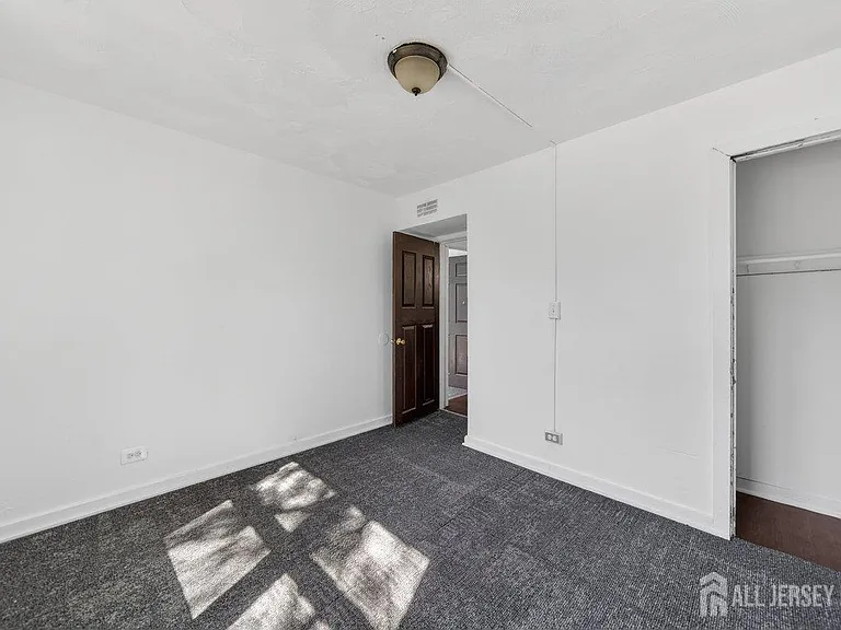 6 Farm Ln — Photo 7