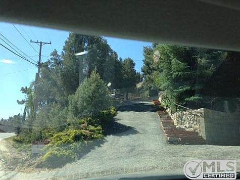 2nd image of 1301 Pinetree Dr