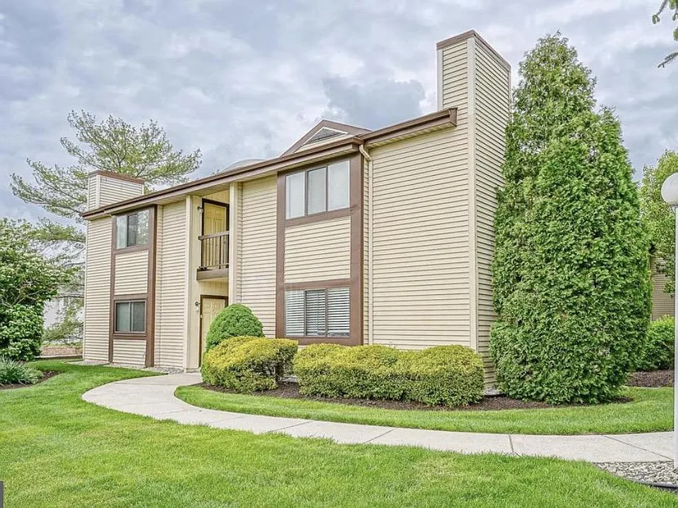 107 Lucas Ln