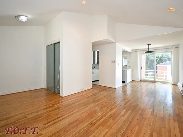 2136 East 63rd Street image 4 of 18