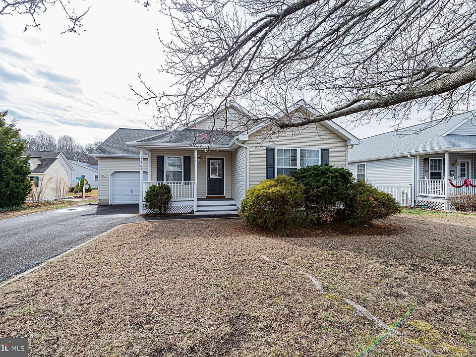 1st image of 38208 Clover Ln