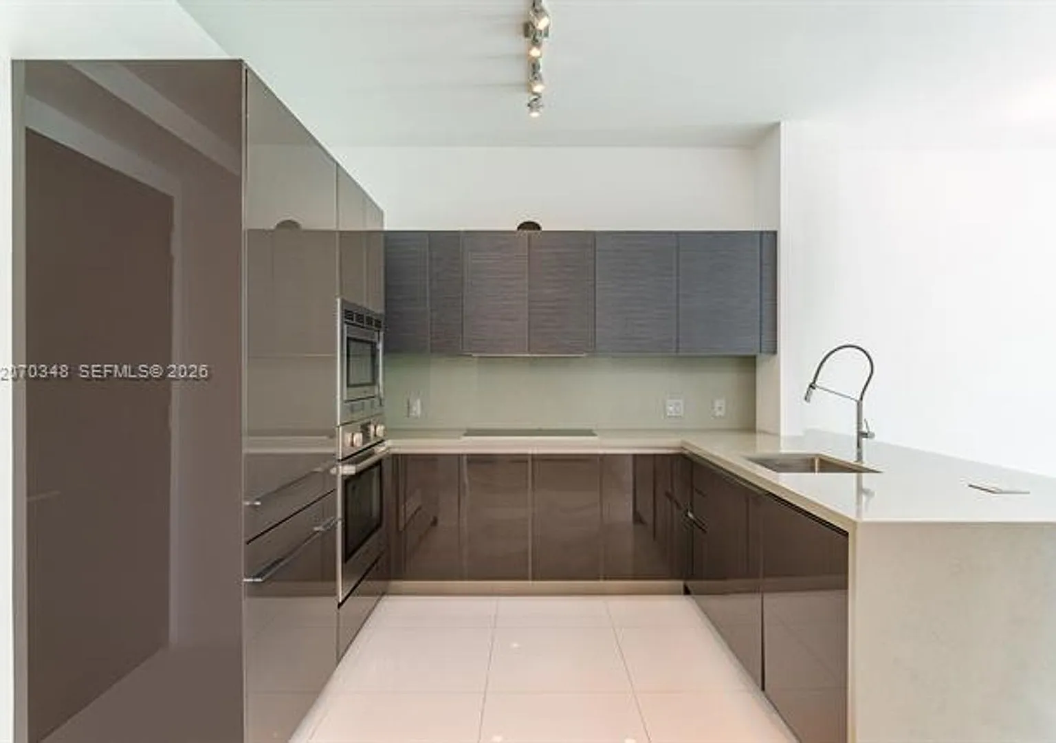 1080 Brickell Ave cu-3207, Miami, FL 33131 — Photo 1