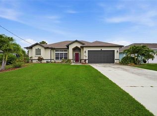 32 Medalist Ct, Rotonda West, FL 33947