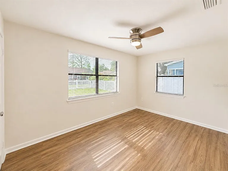 7301 N Dartmouth Ave — Photo 10