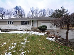 36123 Hedgerow Park Dr, North Ridgeville, OH 44039