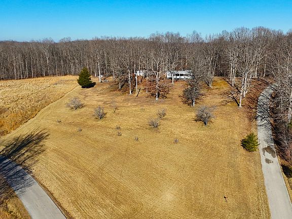 2nd image of 105 Stewart Fork Rd