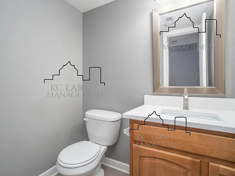 10531 E 45th Pl — Photo 4