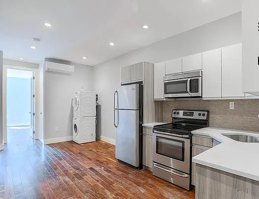 Rented by ERNY LLC | media 11