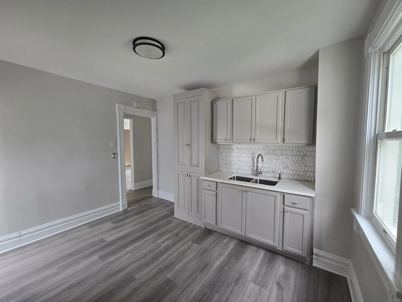2 bed, 900 sqft, $1,650 — Photo 4