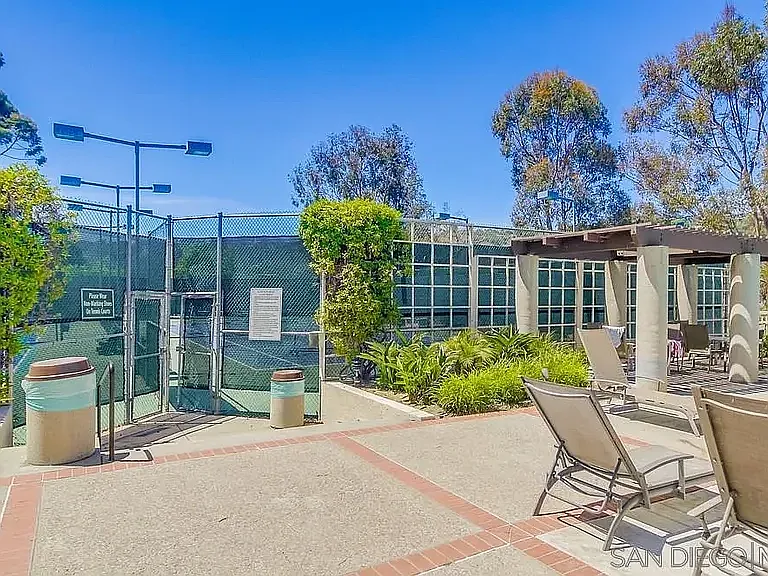 2725 Ariane Dr — Photo 7