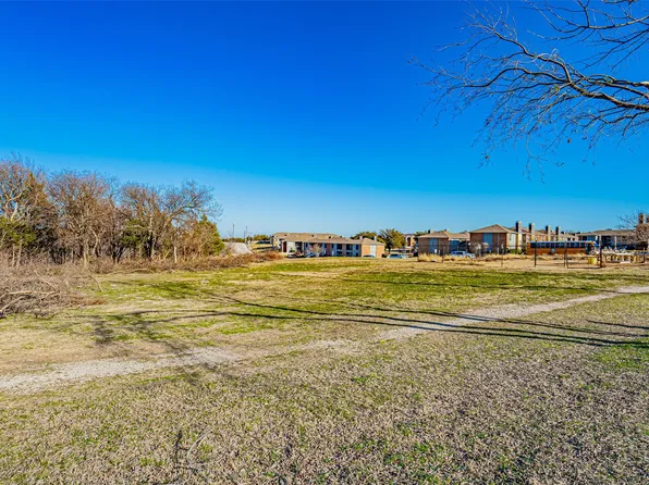 1725 S Las Vegas Trl, White Settlement, TX 76108