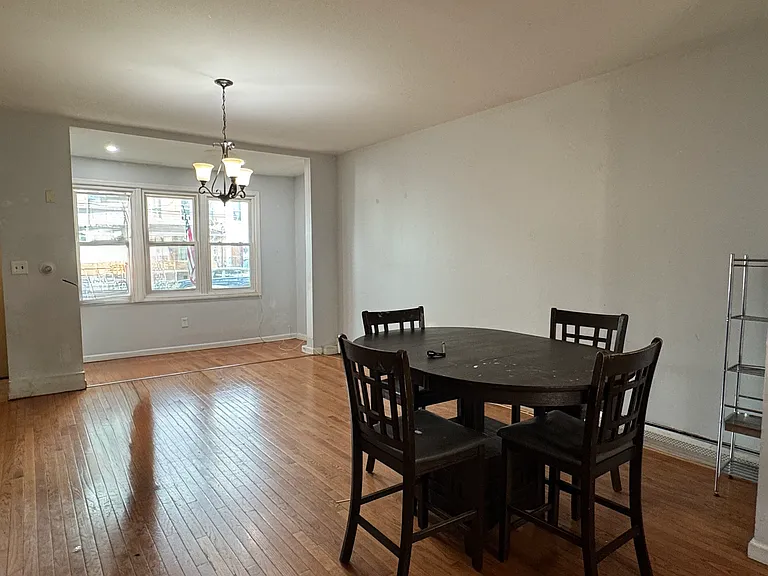 Mallory Ave — Photo 8