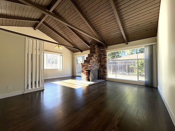3rd image of 1296 California Ave