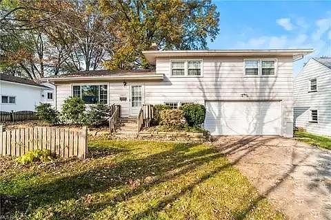 1st image of 3862 Edinburgh Dr