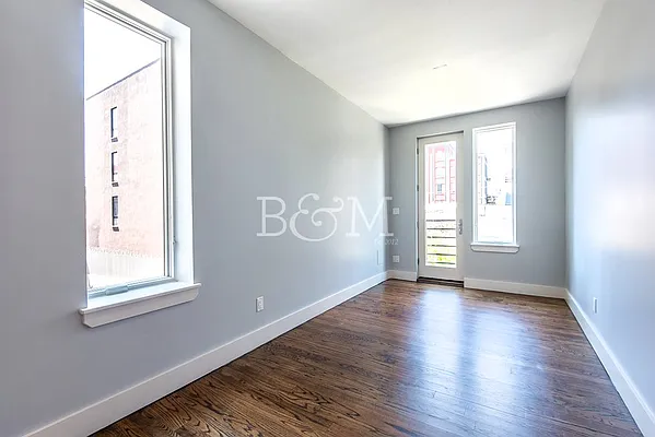 Rented by Rennit Inc. | media 35