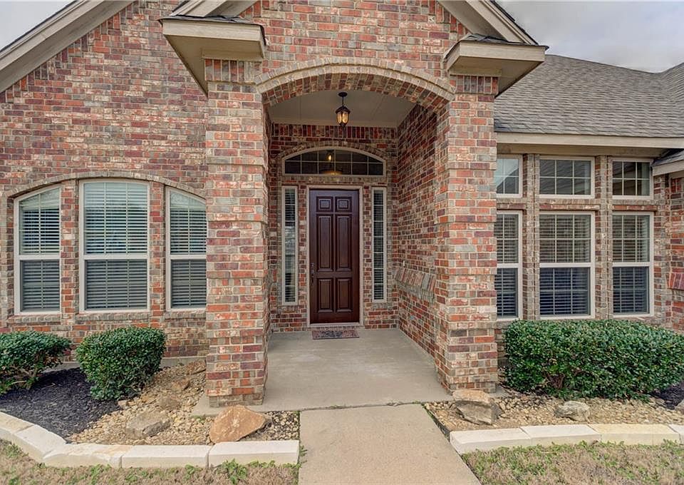 1st image of 2913 Tenison Dr