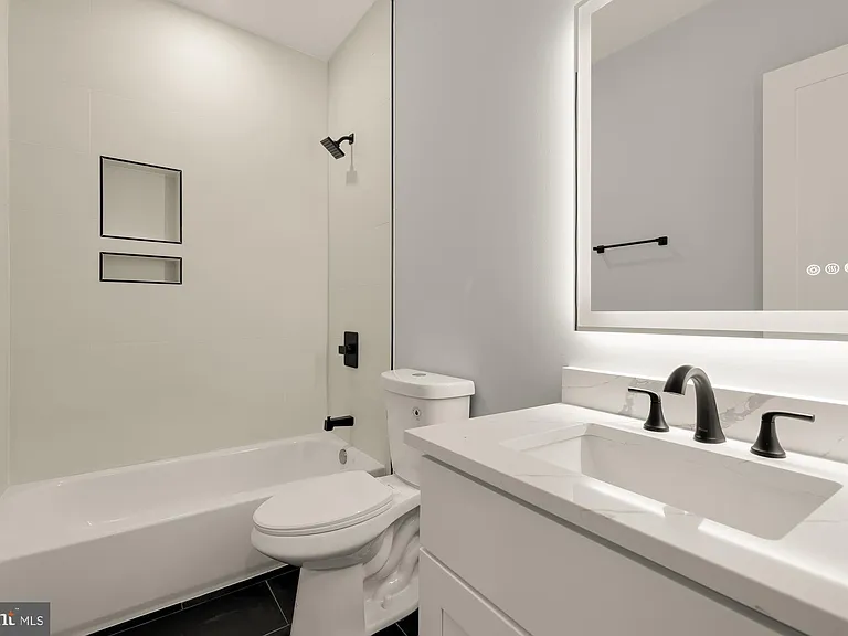 3215 Mount Pleasant St NW #202 — Photo 12