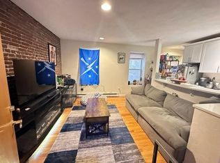 29 Salutation St #2R, Boston, MA 02109