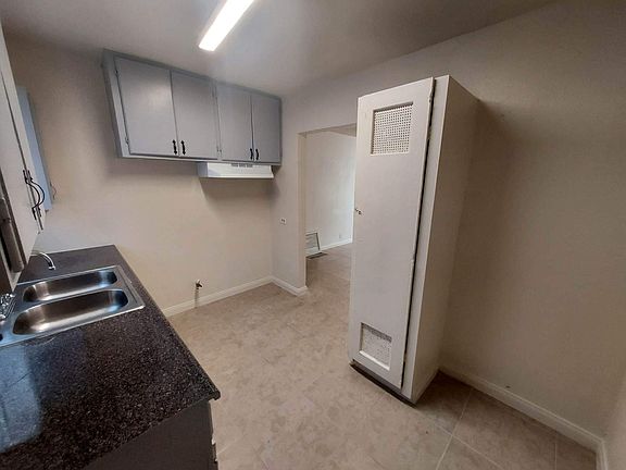 5th image of 694 N Park Ave APT 103