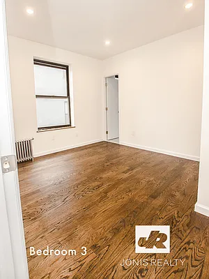 Rented by Jonis Realty | media 2