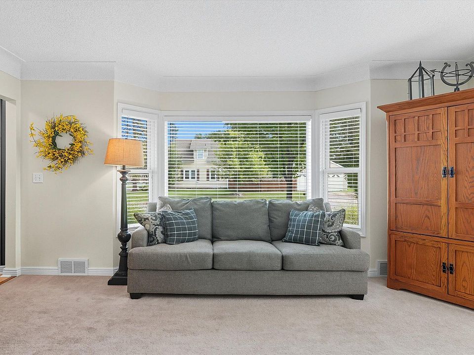 1st image of 805 8th St SW