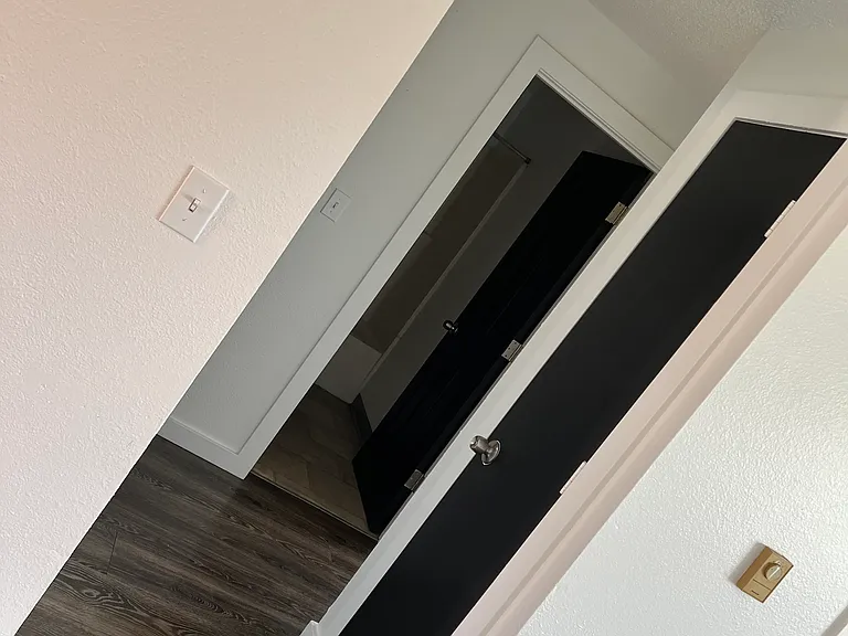 300 Columbia Ave #21 — Photo 10