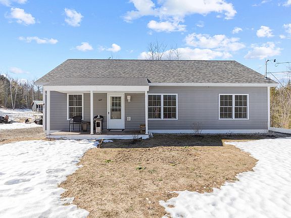 3rd image of 41 Hidden Pond Road