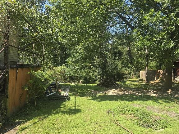 5th image of 390 Campground Rd