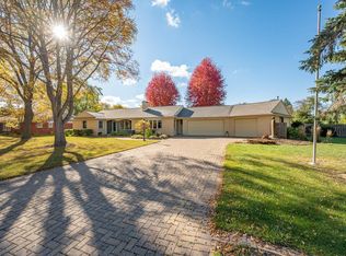 539 Arrowhead Dr, Green Bay, WI 54301
