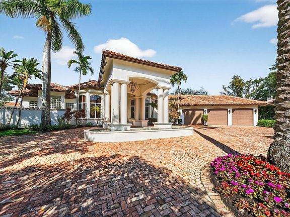 5th image of 3520 Paddock Rd