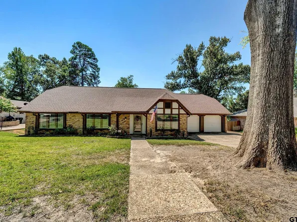 1803 Picadilly Pl, Tyler, TX 75703