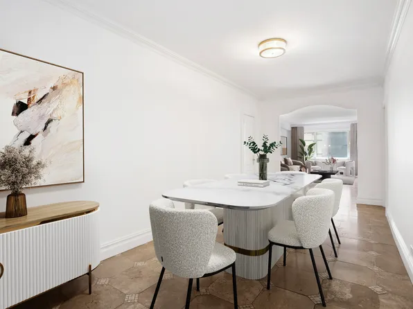 150 East 69th Street 6M image 2 of 11