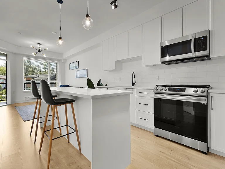 75a Ave — Photo 10