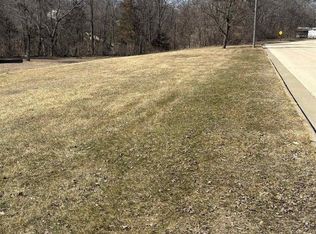 253 3rd St, Benton, WI 53803