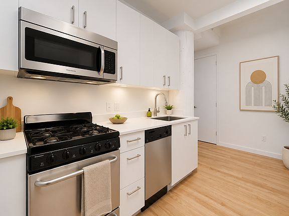 3rd image of 55 Hope St Ph 7