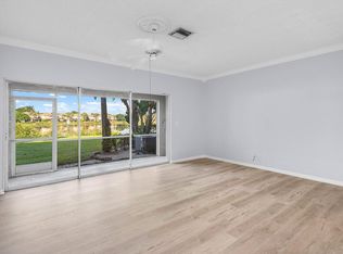 6873 Brook Hollow Rd, Lake Worth, FL 33467