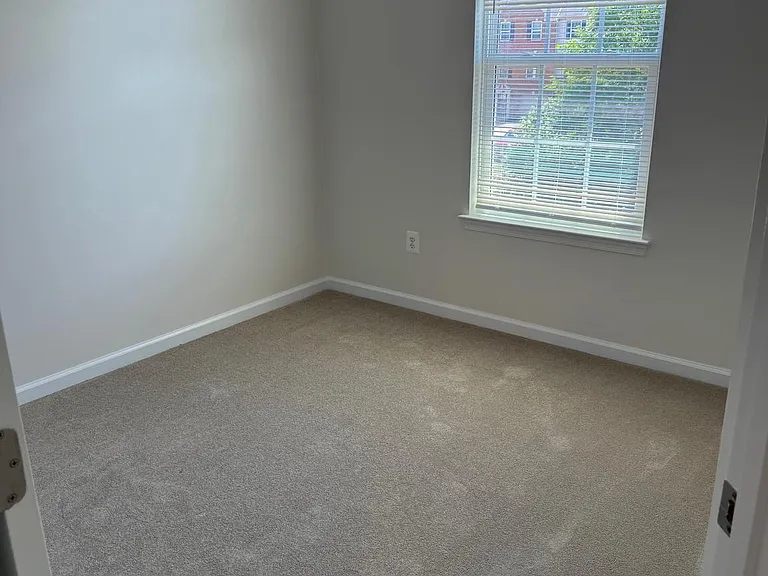 22851 Chestnut Oak Ter — Photo 15
