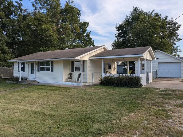 219 E Tucker St, Milton, IL 62352