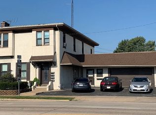 125 S 5th St #B, Saint Charles, MO 63301