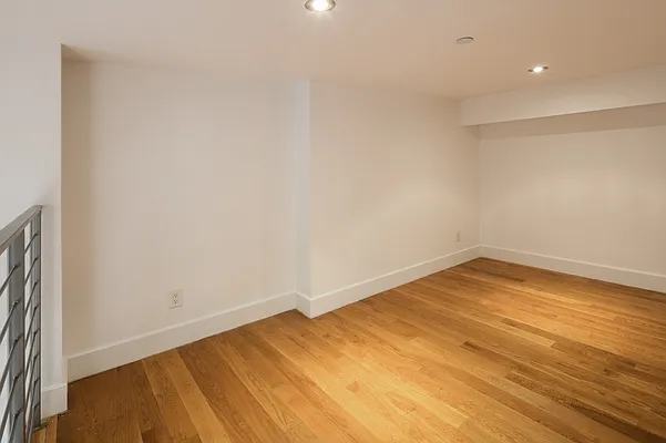 Rented by MNS | media 22