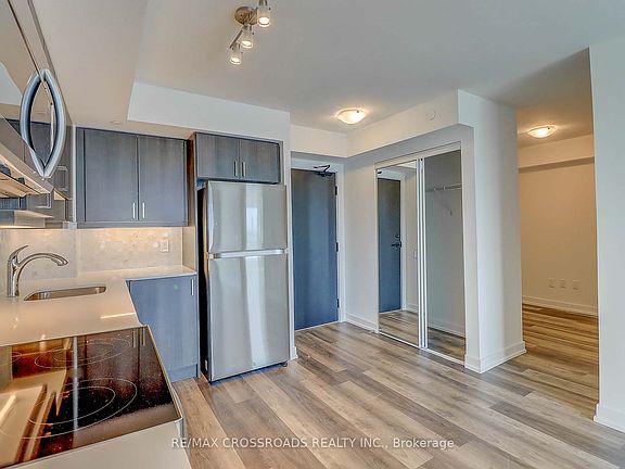3rd image of 1480 Bayly St #1111