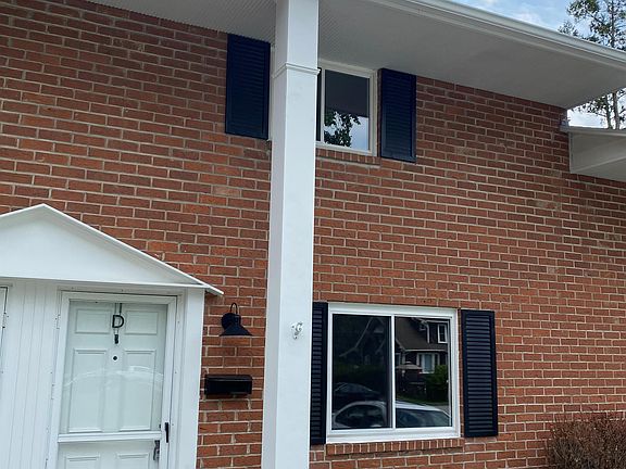 5th image of 140 W Main St #I