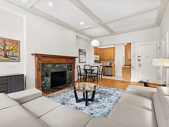 3rd image of 14 W 86th St APT 3F