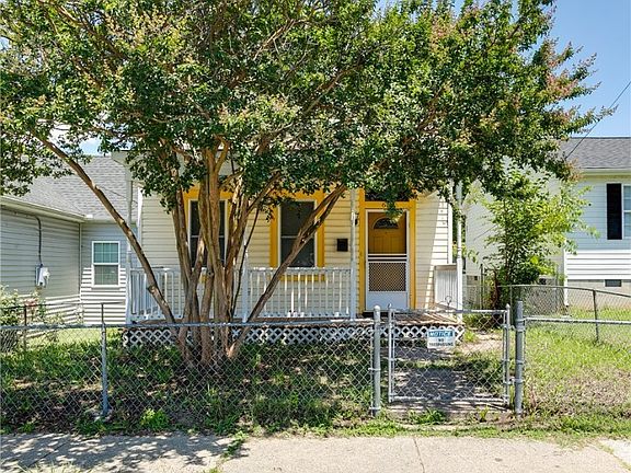 3rd image of 63 W 27th St