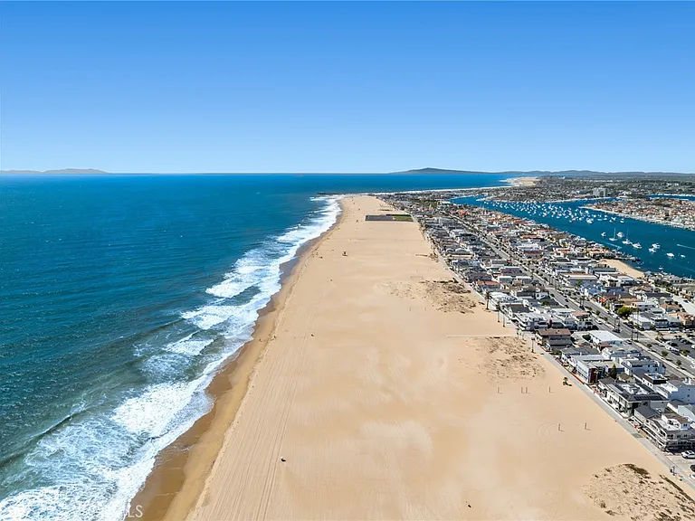 800 W Oceanfront — Photo 33