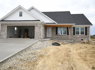 201 Scenic Hill Dr, Lebanon, KY 40033