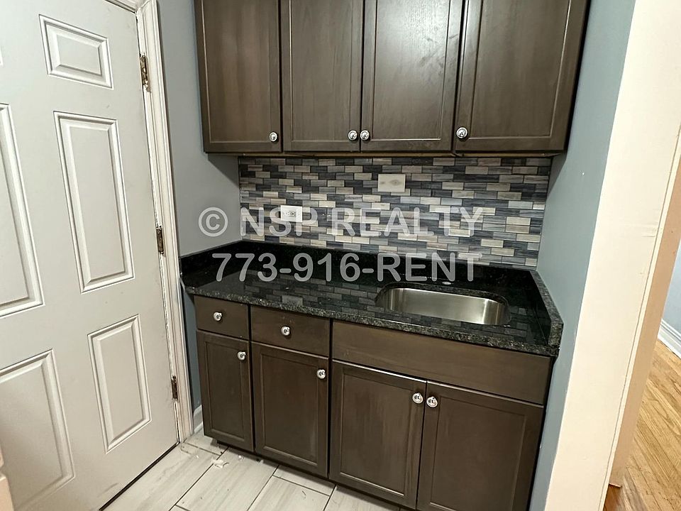 1st image of 3581 N Milwaukee Ave #3