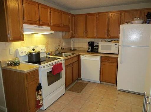 4th image of 14 Randolph Dr