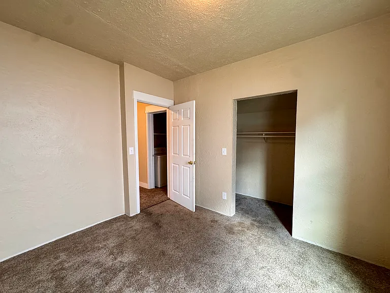 934 Cascade Ave — Photo 8