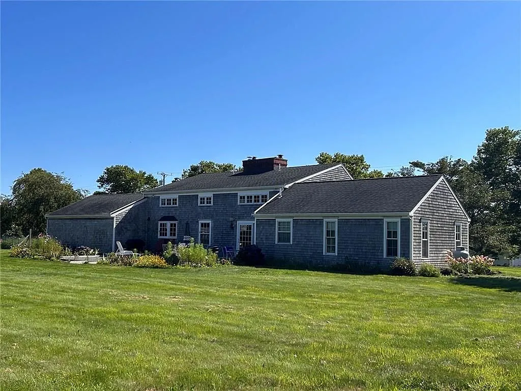 3 bed, 2.0 bath, 3226 sqft, $2,850 — Photo 2